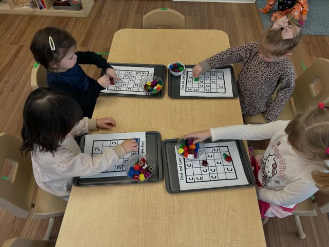Happy Friday! ☀️ At Summerside, our morning activity brought together all four classrooms. From our infant room to our preschoolers, as we explored letters and numbers. A fun filled learning day for all of us! ✨🔤🔢

#happyfriday #childcare #learningthroughplaying❤️ #education #daycare